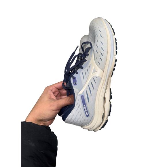 Mizuno Blue Wave Rider 24 - Picture 2 of 6